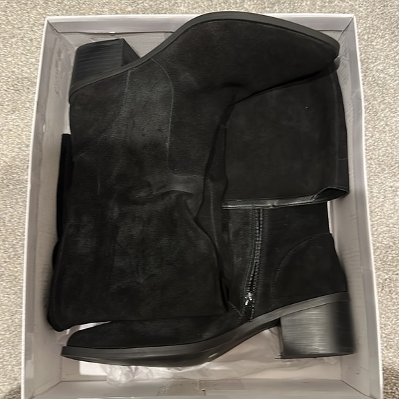 Steve Madden Holly suede pull on boot with inside zipper closure, Brand NEW - Picture 13 of 13